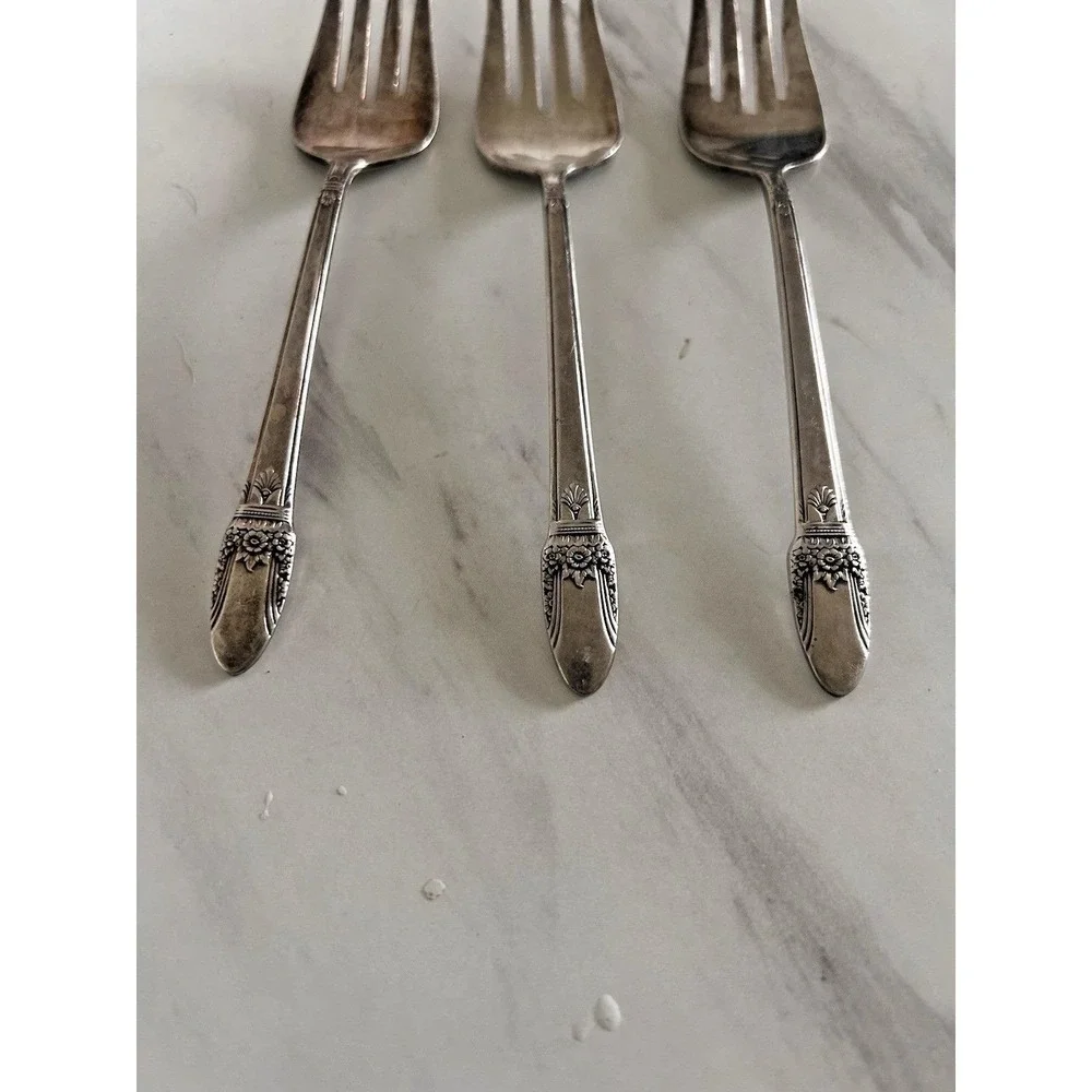 Vintage 1847 Rogers Bros IS First Love Silver Plate Salad Forks Lot of 3 BxA
